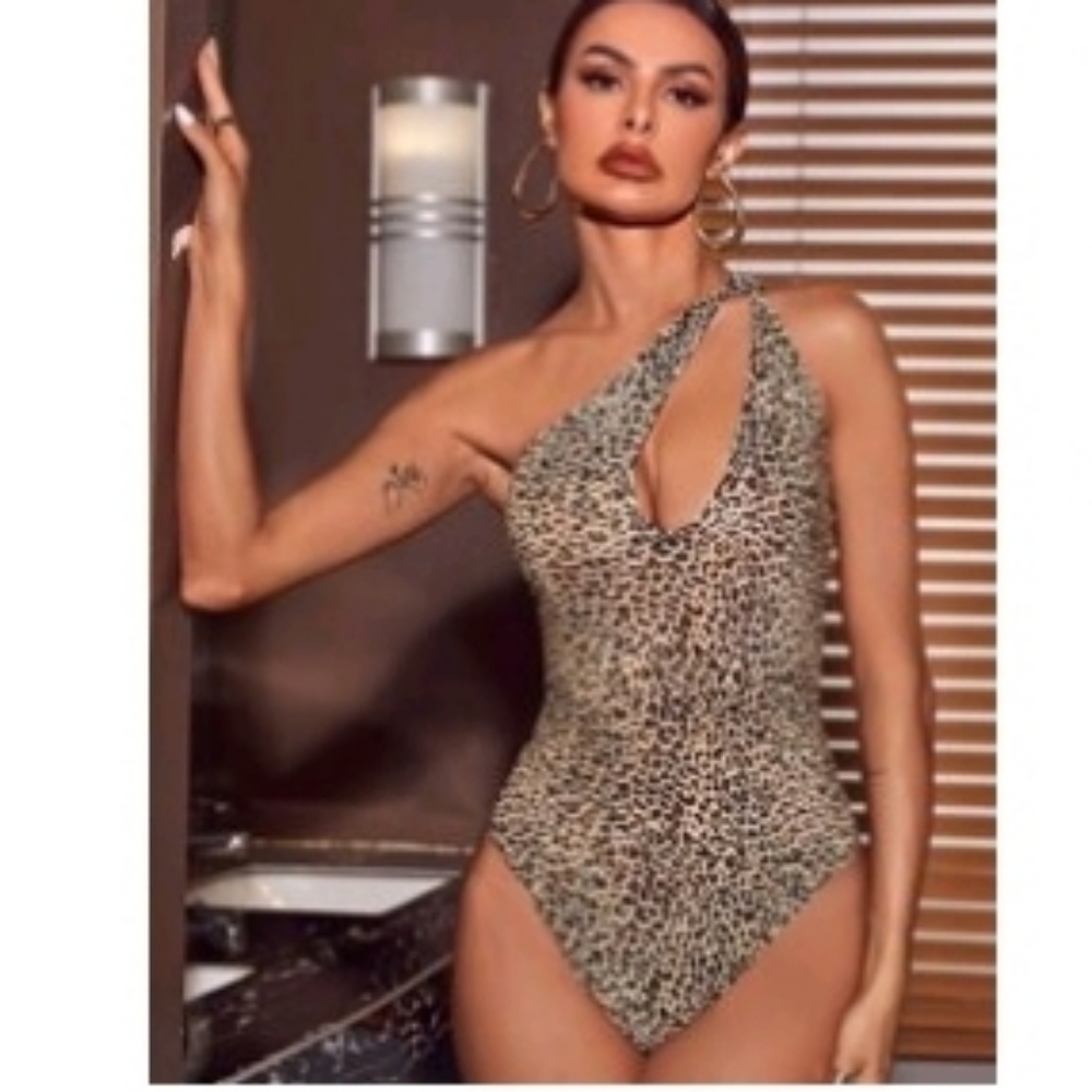 One Shoulder Leopard Bodysuit